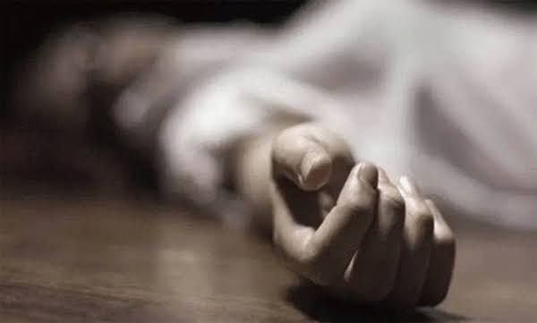 Boy hangs self after being scolded for playing games on mobile 